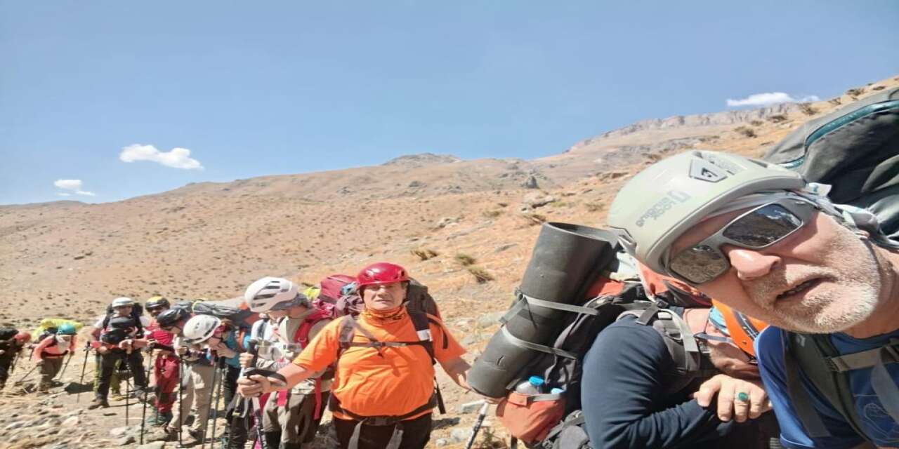 Dağcılar Cilo Dağı’nın Zirvesinde Fikret Yaşar’ı Andı