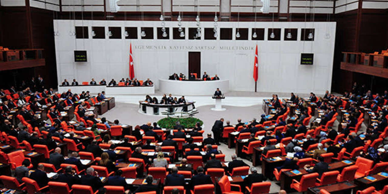 Kamu İşçilerinin Maaşları TBMM Gündeminde: Bakan Işıkhan’a 10 Maddelik Soru Önergesi