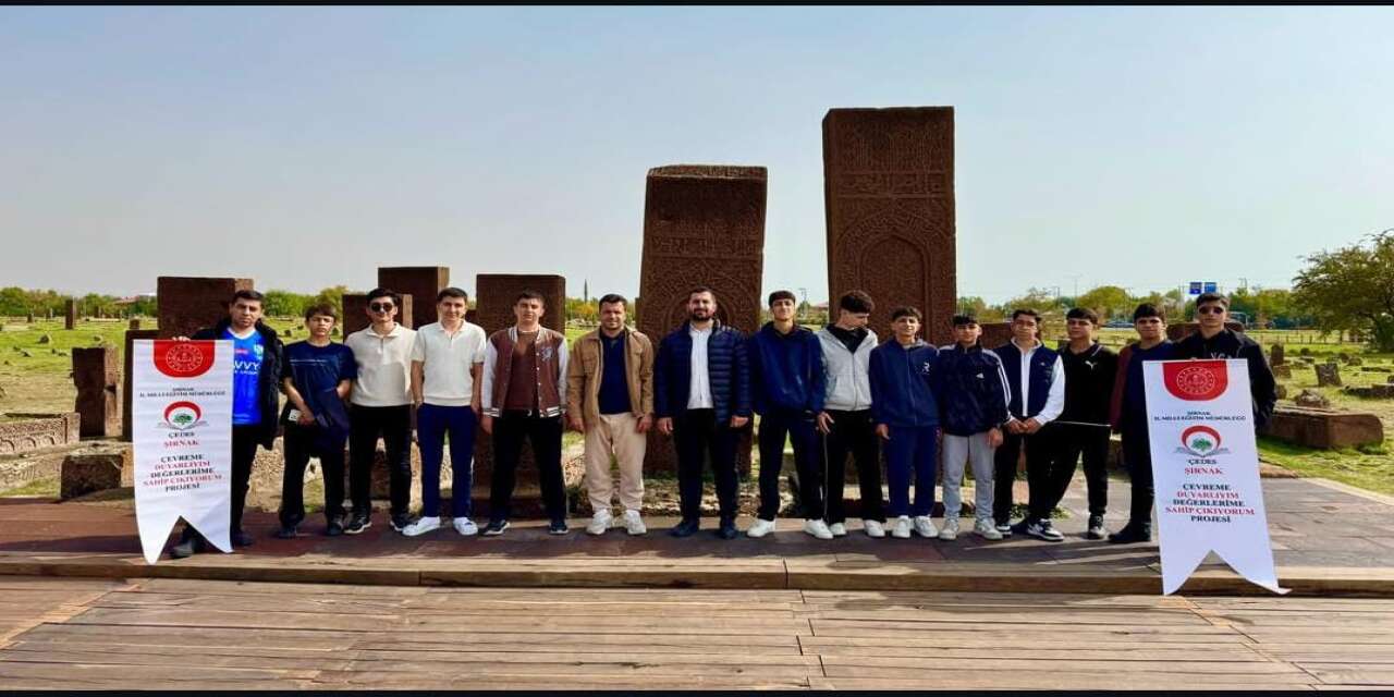Şırnaklı Öğrenciler Malazgirt Gençlik Kampı’nda Bir Araya Geldi