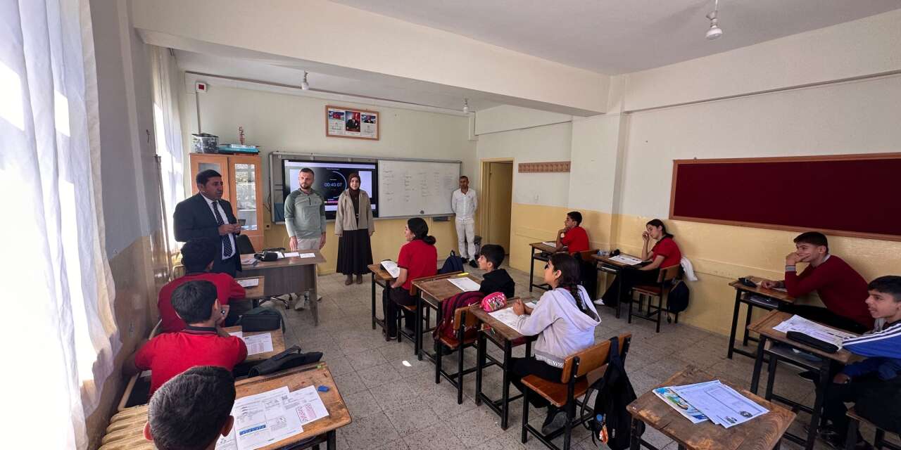 Güçlükonak’ta Eğitime Saha Takibi