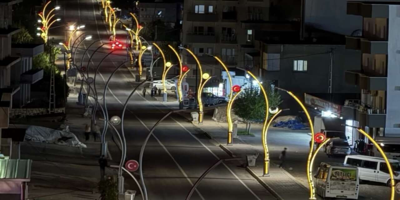 Kumçatı’da Elektrik Yeniden Verilmeye Başlandı: Bazı Mahallelerde Çalışmalar Sürüyor