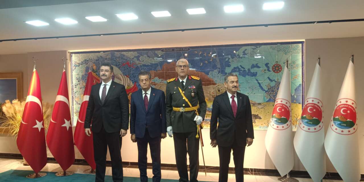 Şırnak’ta 29 Ekim Cumhuriyet Bayramı Tebrikat Töreni Düzenlendi