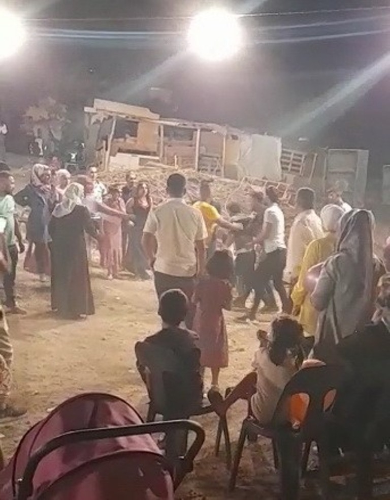 Düğünde çıkan kavgada yumruk ve tekmeler havada uçuştu
