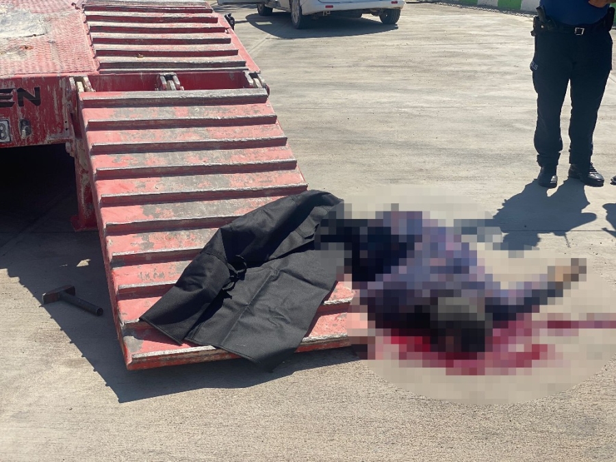 Tırın Yükleme Rampasının Altında Kalan İşçi Öldü  