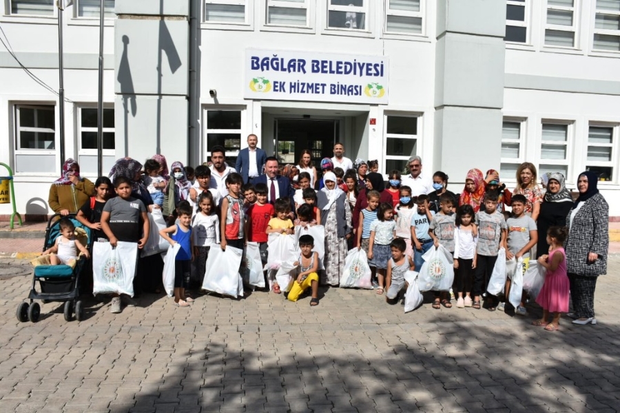 Bağlar Belediyesi 8 Ayda Bin 470 Çocuğun Giyim İhtiyacını Karşıladı     