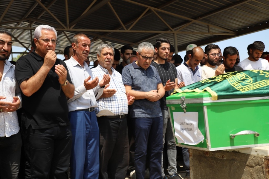 İha Muhabiri Umut Yakup Tanrıöver Gözyaşlarıyla Uğurlandı   