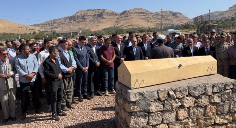 Bakan Soylu, Tır Kazasında Hayatını Kaybeden Vatandaşların Cenaze Törenine Katılmaya Devam Ediyor  