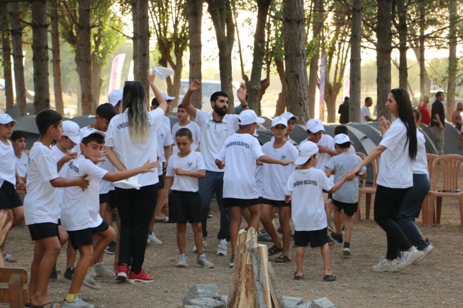 Belediye Etkinlik Düzenledi, Tatil İmkanı Olmayan Gençler Doyasıya Eğlendi  