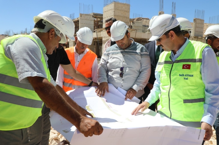 Şanlıurfa'da Yeni Okul Atağı  