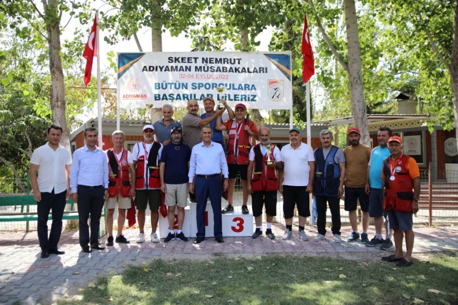 Atıcılık Nemrut Kupası şampiyonları kupa ve madalyalarını aldı  