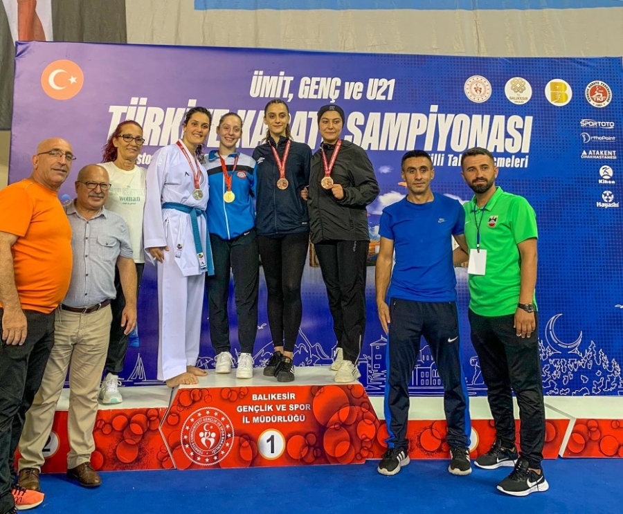 Diyarbakır Büyükşehir Belediyesi eğitmeni Dünya Karate Şampiyonası yolunda 