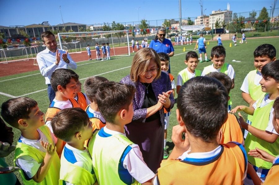 Gaziantep'te 79 bin genç tatilde sporla buluştu