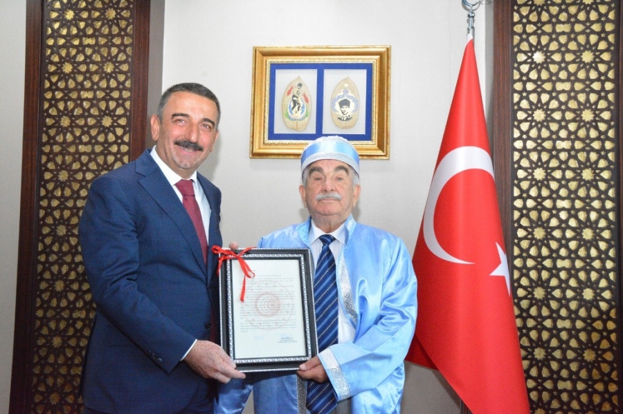 Siirt Valisi Hacıbektaşoğlu ahilerle bir araya geldi  