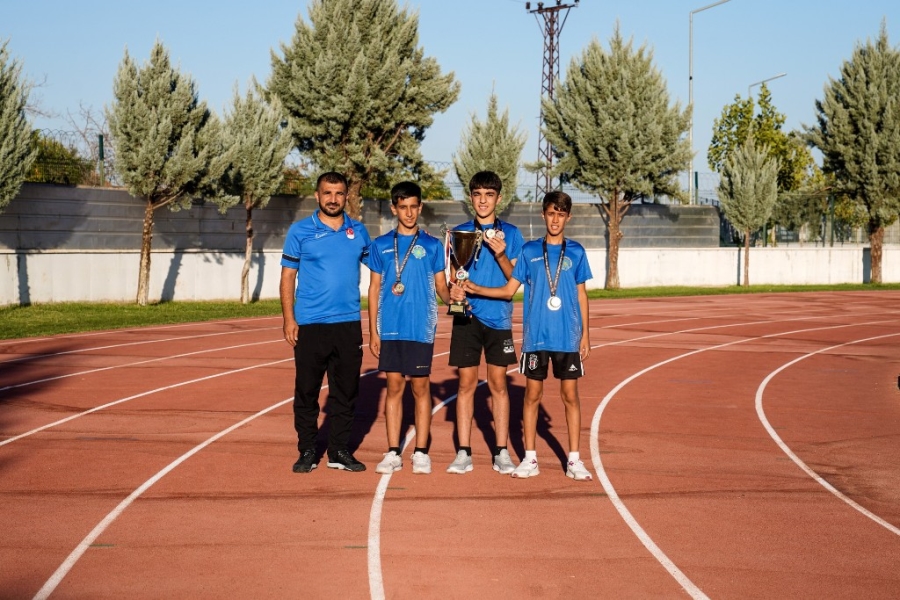 Yürüyerek şampiyon oldular, hedef olimpiyatlarda Türkiye’yi temsil etmek  