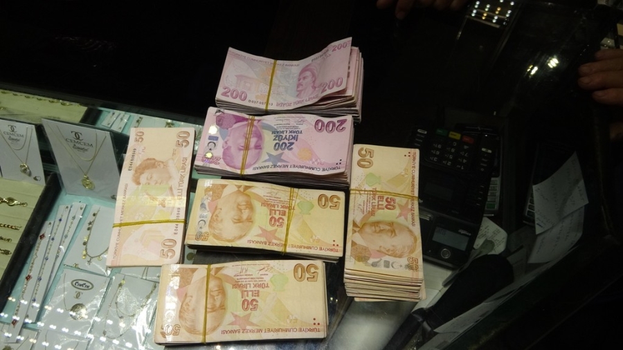 60 Bin TL fazla para veren kuyumcu parasına kavuştu  