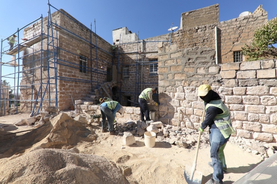 Midyat’ın tarihi mekanları yeniden hayat buluyor  