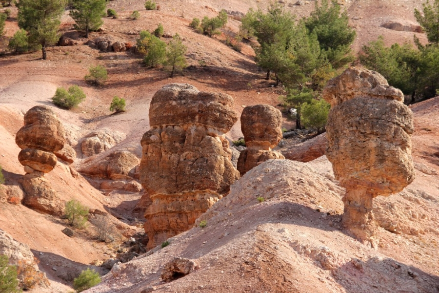Doğa harikası ‘Kale Peri Bacaları’ turizme kazandırılmak isteniyor  