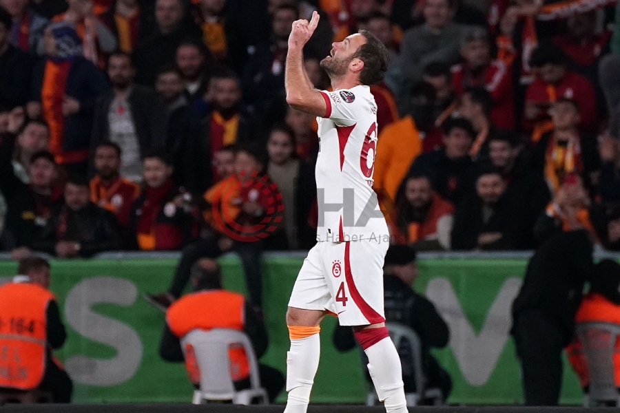 Juan Mata'nın ilk gol sevinci