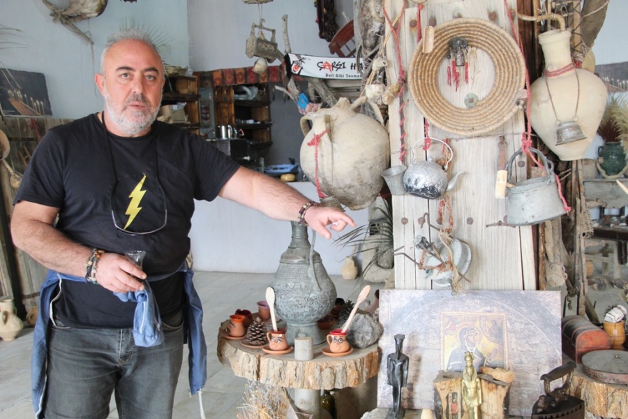 Hasankeyfli turizmci yüzlerce yıllık eşyaları toplayıp küçük bir müzeye dönüştürdü  
