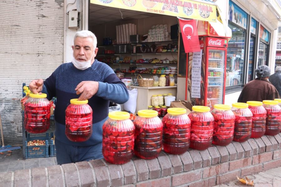 Kış sofralarının eşsiz ürünü ‘turşu’