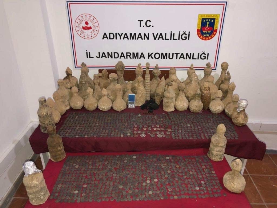 Adıyaman’da ki operasyonda Roma Dönemine ait bin 578 adet sikke ele geçirildi  