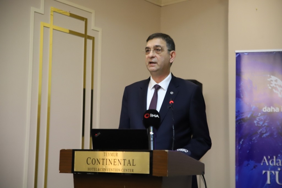 Gaziantep’te "Ekonomi ve Hukuk" anlatıldı  