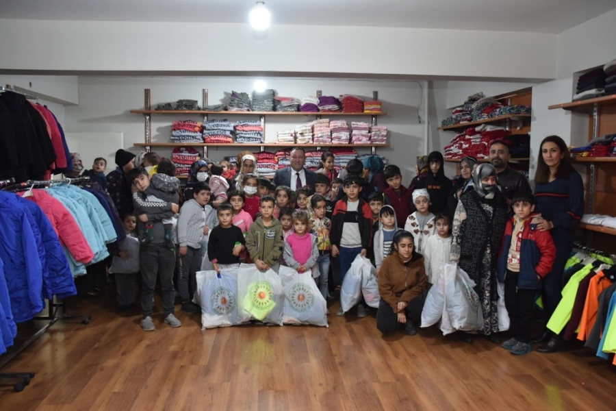 Çocukların bedeni ısındı, yüzü güldü  