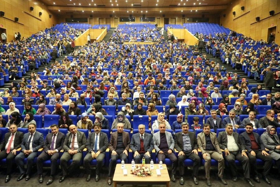 Sezai Karakoç, memleketi Diyarbakır’da unutulmadı  