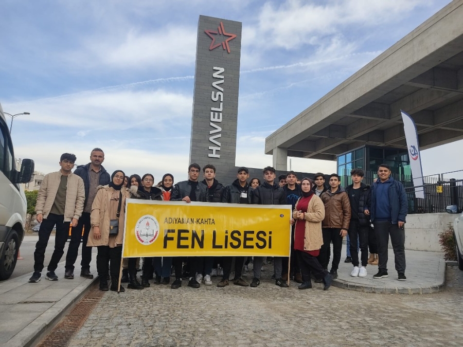 Kahta Fen Lisesi öğrencilerinden Ankara ve İstanbul' a çıkarma  