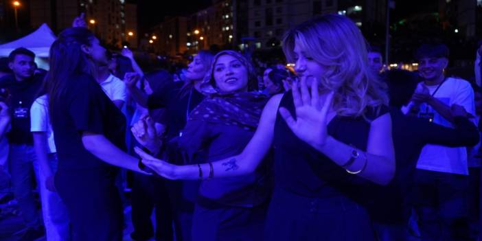 Şırnak’ta 15 Bin Kişilik Yaz Coşkusu: Tuğçe Kandemir Meydanı Doldurdu