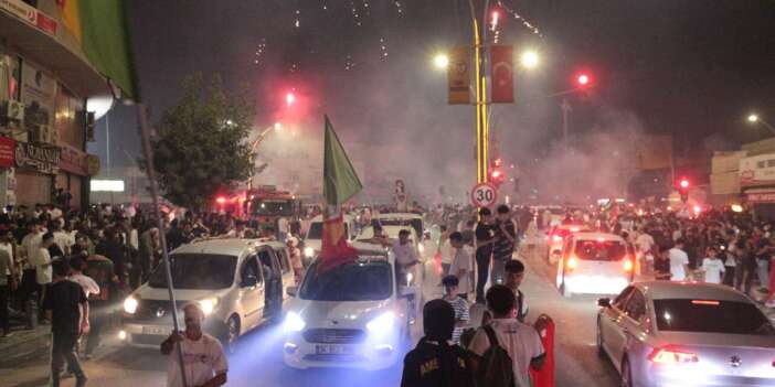 Cizre’de Amedspor Kutlamaları Kabusa Döndü: Maç Sonrası Havai Fişekli Çatışma!