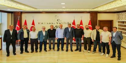 İstanbul'dan gelen hukukçulardan Hakkari'ye ziyaret