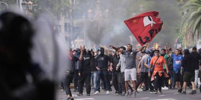 Emeklilerin "maaş" protestosu: Çok sayıda kişi yaralandı