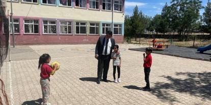 Cizre Milli Eğitim Müdürü köy okullarında incelemelerde bulundu