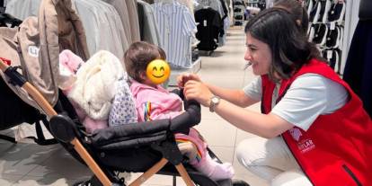 Vakıflar Bölge Müdürlüğü bayram öncesi 2276 Şırnaklı çocuğa bayramlık hediye etti