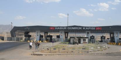 Şırnak'ta Gümrük Memurlarının aracının önünü kesip sözlü ve fiziki şiddet uygulayan 3 kişi tutuklandı