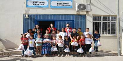 Şırnak Kızılay’dan Silopi’deki Öğrencilere Kıyafet Desteği