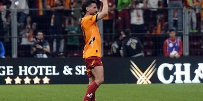 5 kupalı Mertens, Galatasaray'a golle veda etti