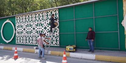 Şırnak'ta Tahrip Edilen Dikey Bahçe Yeniden Hayat Buluyor
