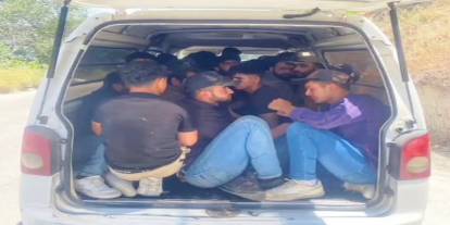 Hatay'da Minibüsü Tıka Basa Göçmen Dolduran 3 Şahıs Tutuklandı