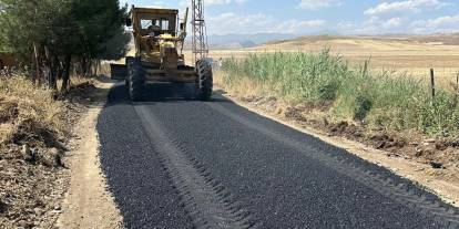 Siirt'te Yollar Yerli ve Milli Üretimle Yenileniyor: İsraftan Uzak Konfor