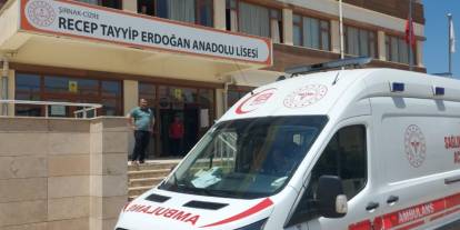 Cizre’de YKS'da fenalaşan iki aday, hastaneye kaldırıldı