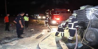 Kükürt Yüklü Tırda Yangın Paniği: Lastik Patlaması Felakete Dönüşüyordu