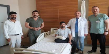 Van'da 10 Saatlik Zorlu El Ameliyatı: Çoban Hayata Tutundu