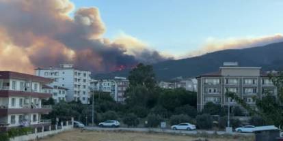 Orman yangınına havadan ve karadan müdahale sürüyor