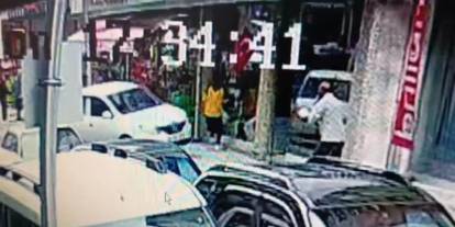 Alkollü sürücü şehri birbirine kattı, 2 çocuk otomobilin altında kalmaktan son anda kurtuldu