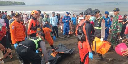 Endonezya'da turistik feribot battı: 4 ölü, 31 kayıp