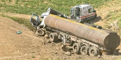 Cizre’de Tır ile hafif ticari araç çarpıştı: 2 yaralı