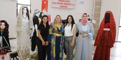 Hakkari’de 1940 ve 1960'lara ait gelinlikler sergilendi