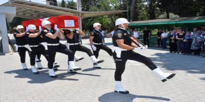 Polis memuru kaza kurşunuyla hayatını kaybetti